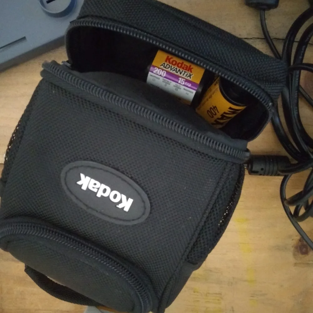 Kodak Easy Share C643 Printer Dock & Digital Camera Bundle